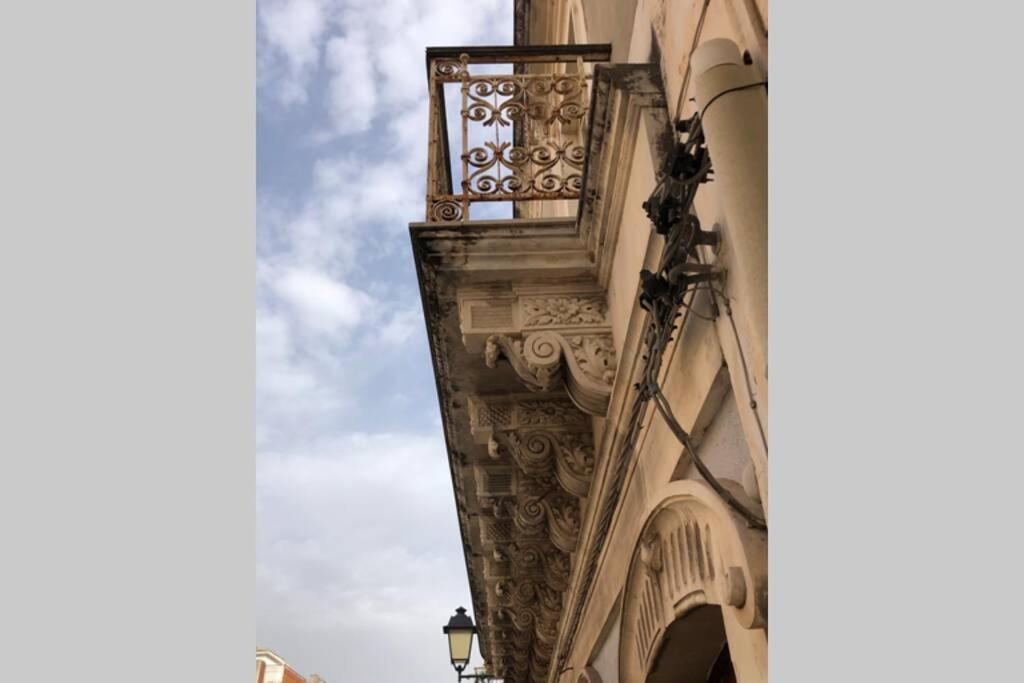 Casa Negli Iblei Apartment Canicattini Bagni Luaran gambar