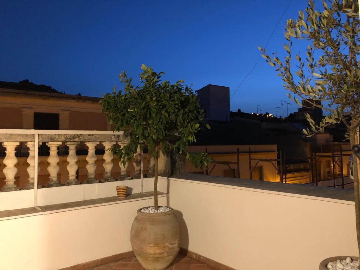 Casa Negli Iblei Apartment Canicattini Bagni Luaran gambar