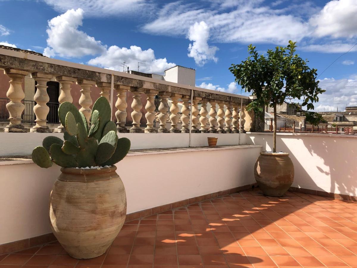 Casa Negli Iblei Apartment Canicattini Bagni Luaran gambar